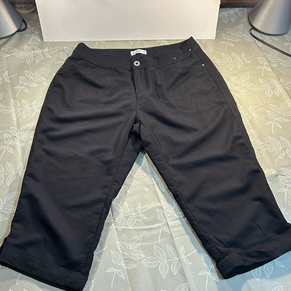 Ladies North Reflection Capris.